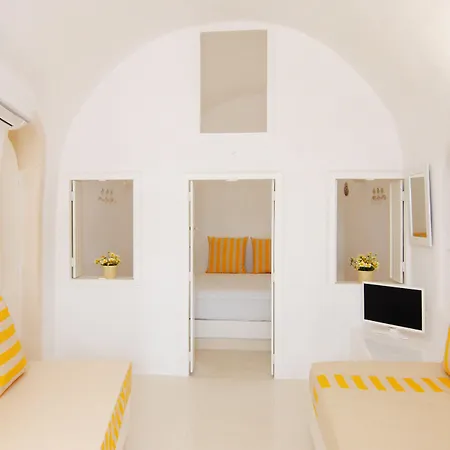 White Grape 3* Oia (Santorini)