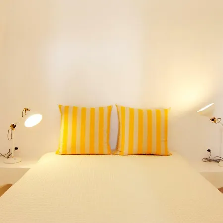 White Grape Guest house Oia (Santorini)