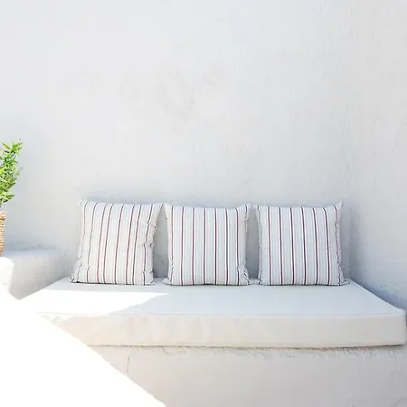White Grape Guest house 3*