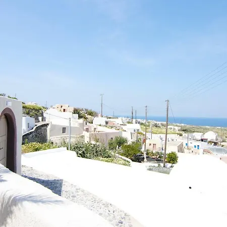 White Grape Guest house Oia (Santorini)