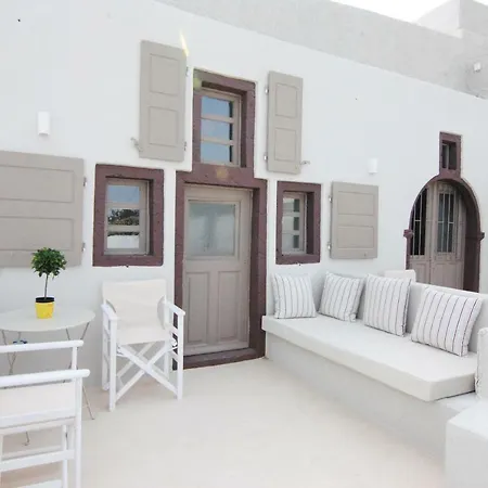 White Grape בית הארחה 3*