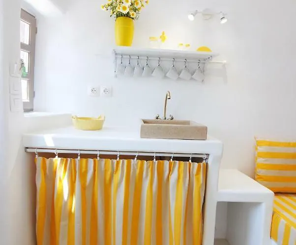 White Grape Oia (Santorini)